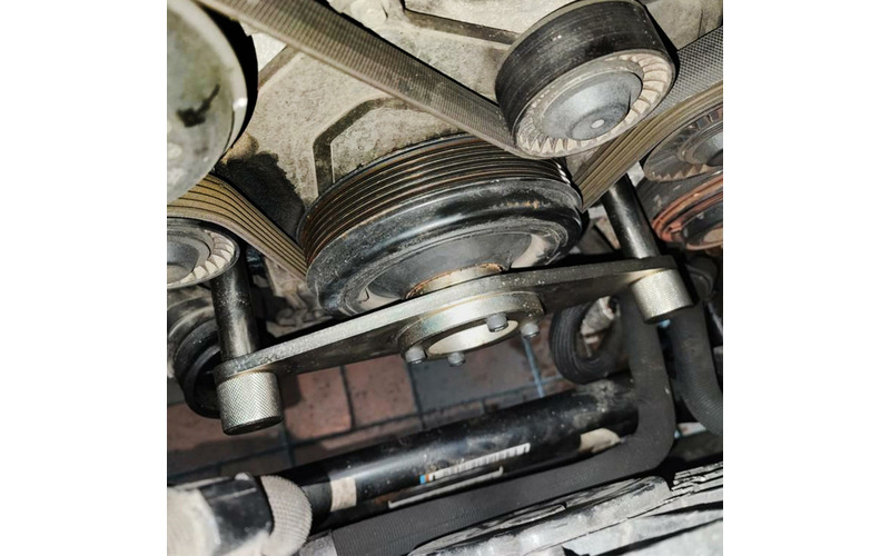 Zusatzbild 4 Einstellwerkzeug Steuerzeit u.Krafstoffpumpe Jaguar/Land Rover 2,0 D